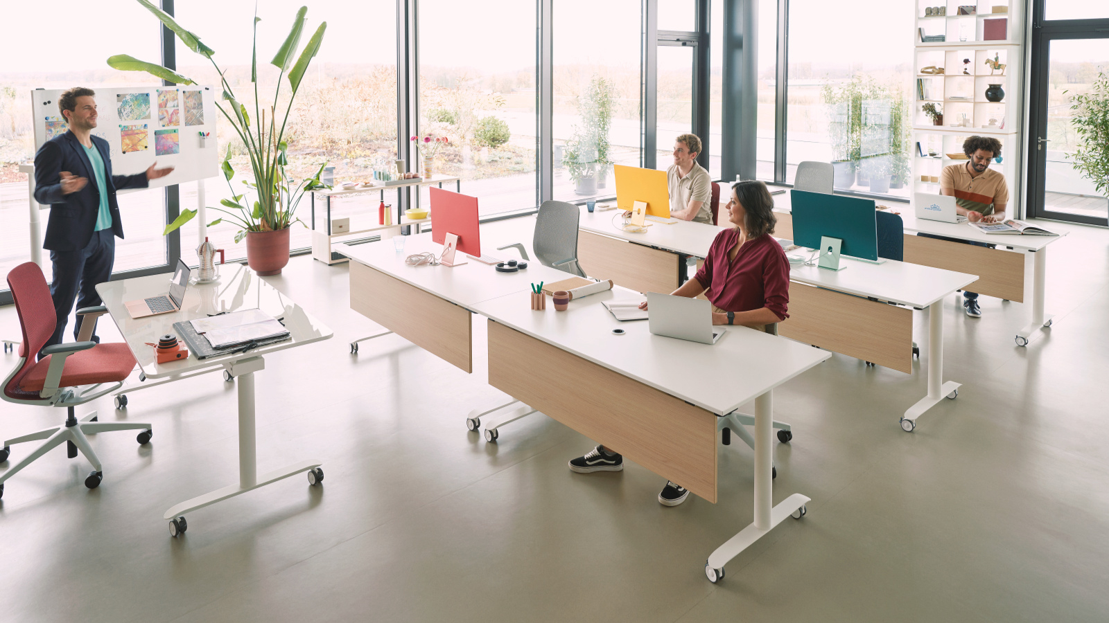 Folding tables